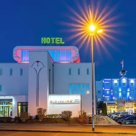 Hotel Plaza 3*